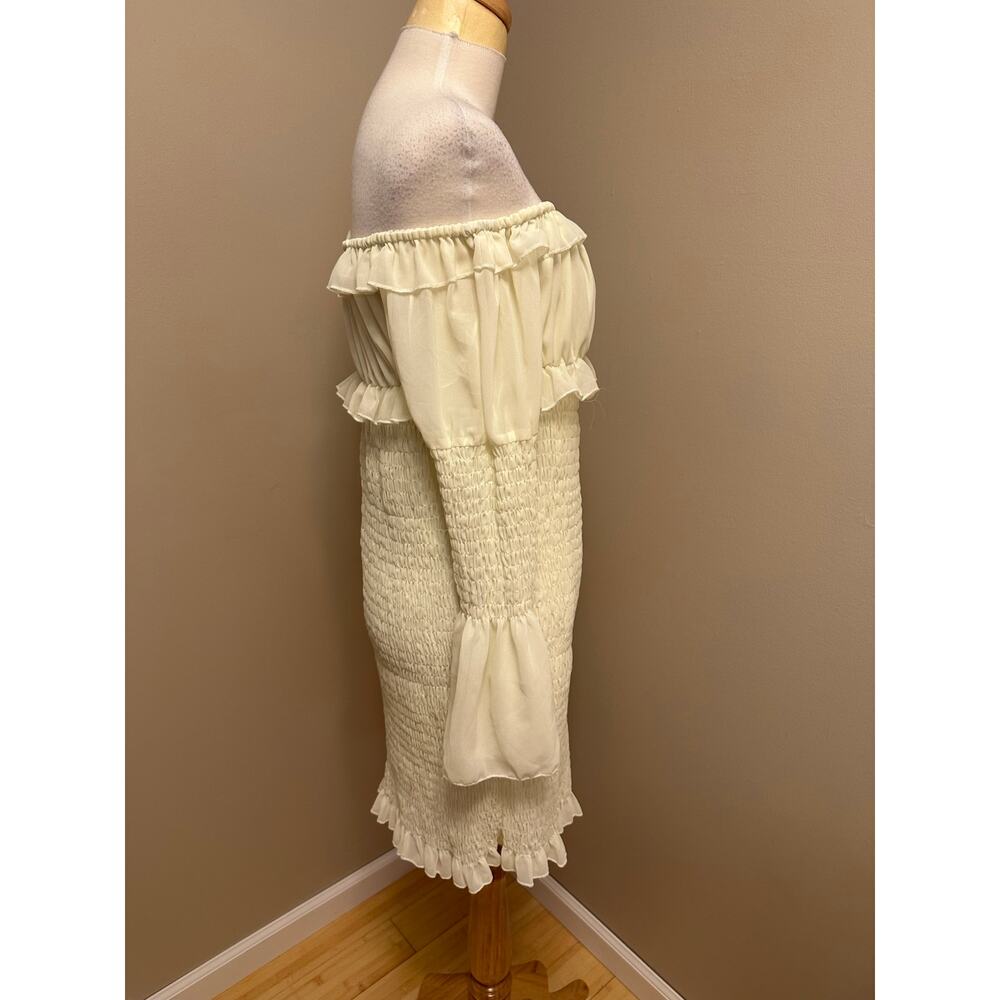 NWT Pretty Little Thing Plus Cream Chiffon Shired Bodycon Dress Sz UK 16/US 12 - Picture 4 of 8